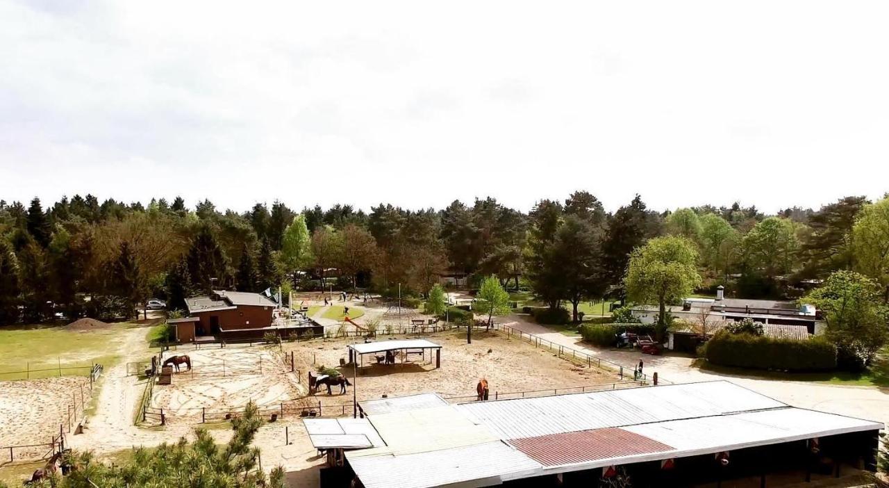 Knus Chalet Midden In De Bossen นึนชเปท ภายนอก รูปภาพ