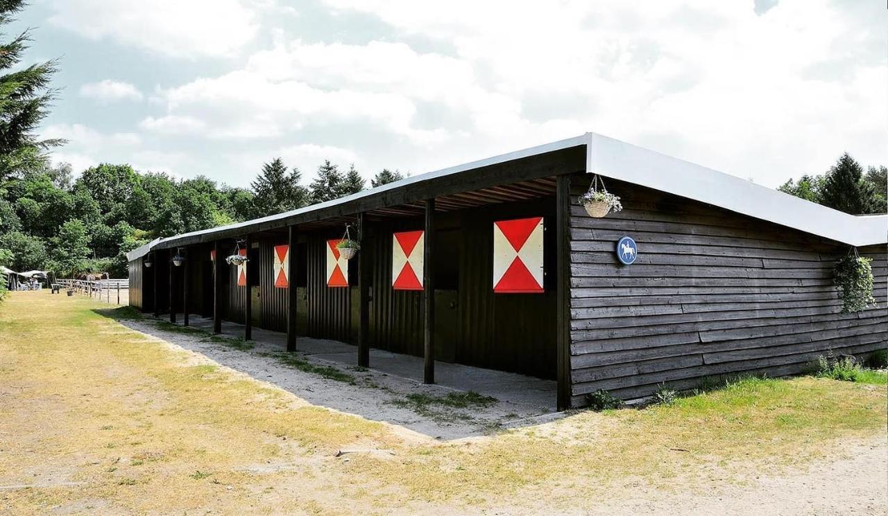 Knus Chalet Midden In De Bossen นึนชเปท ภายนอก รูปภาพ